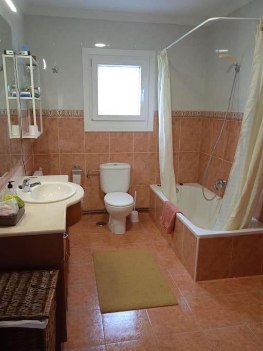 Casa Lidia, Ideal Familias Y Grupos Hébergement de vacances *